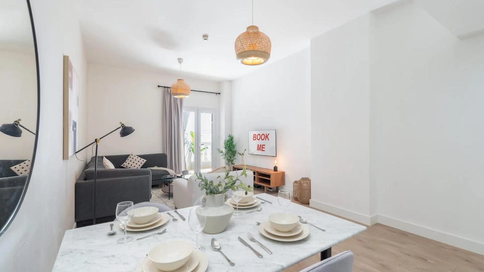 Stylish And Spacious Apartment In Vibrant Jvc, Dubai