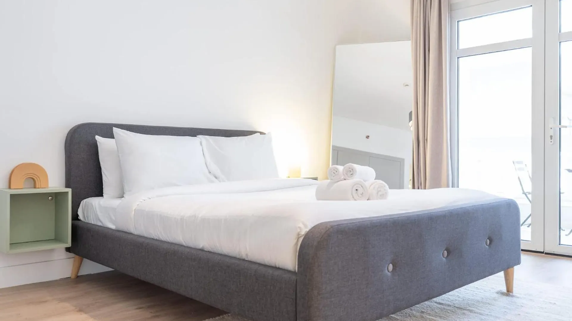 Stylish And Spacious Apartment In Vibrant Jvc, دبي 0*,