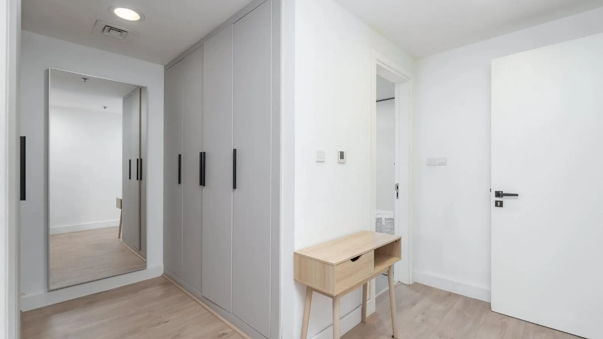 Stylish And Spacious Apartment In Vibrant Jvc, دبي الإمارات العربية المتحدة