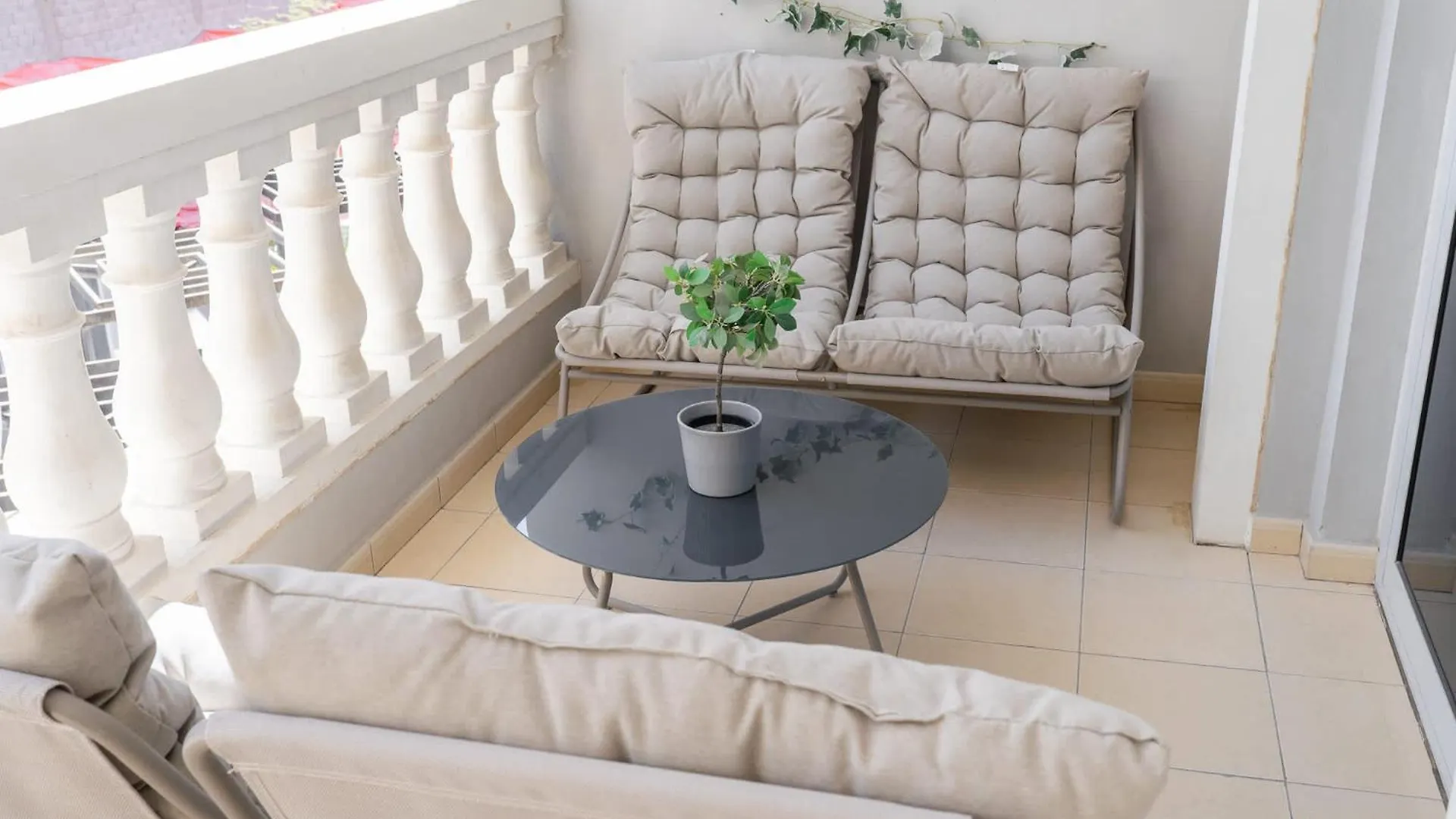 Stylish And Spacious Apartment In Vibrant Jvc, Dubai