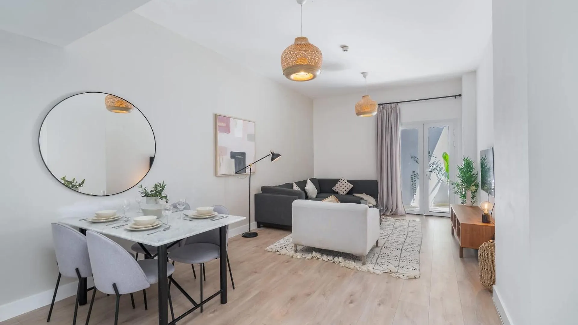 Stylish And Spacious Apartment In Vibrant Jvc, Dubai